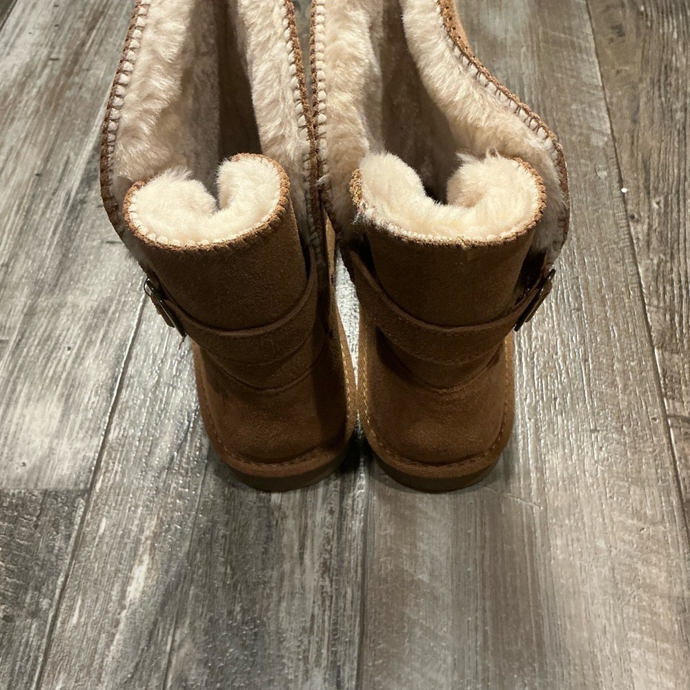 Classic Tan Suede Women's Boots Size 10 - Picture 9 of 16
